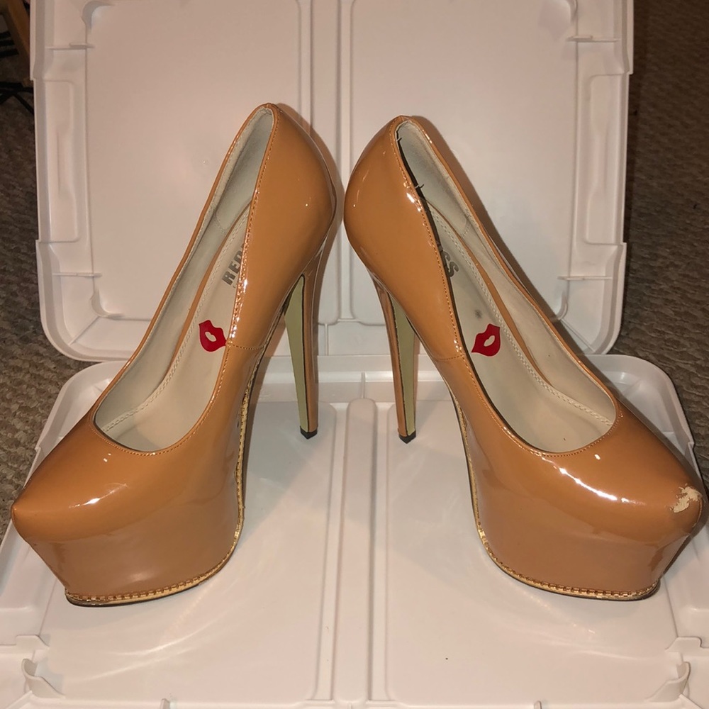 Camel heels SOLD